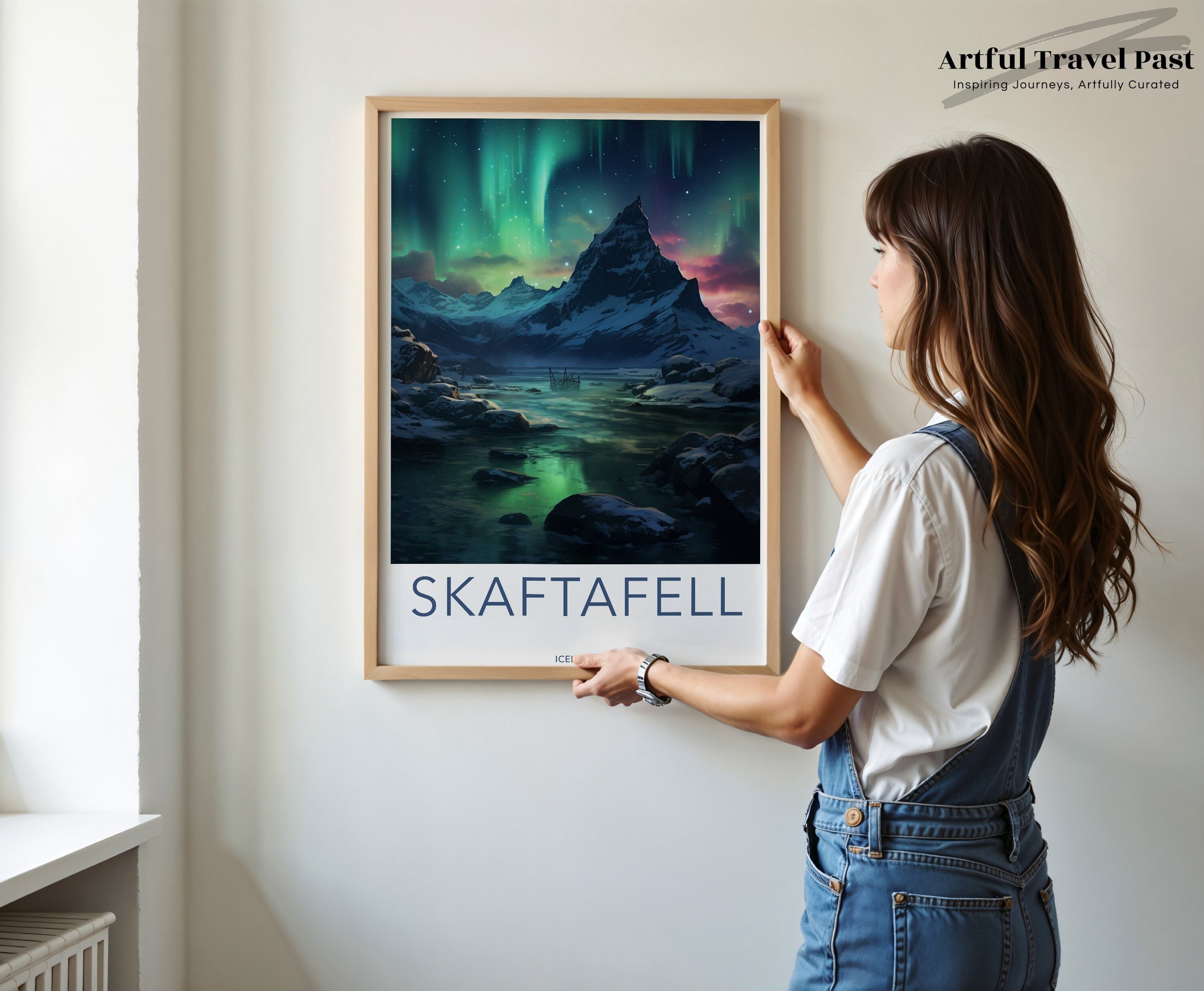 Majestic Skaftafell Wall Art, Beautiful Icelandic Landscape, Stunning Northern Lights Print, Nature Photography Decor, Home or Office Art